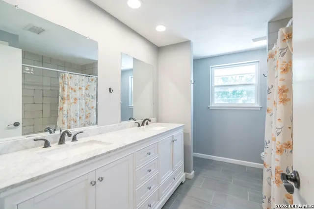 709 BALFOUR DR Windcrest, TX 78239