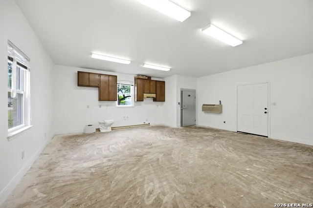 5621 Ranch Road 32 Blanco, TX 78606