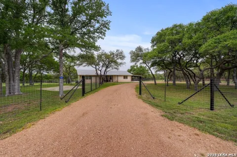 1267 RIVER BEND DR