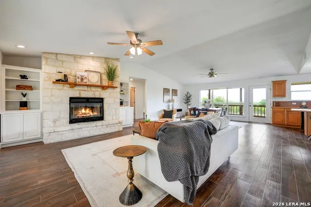 1267 RIVER BEND DR Blanco, TX 78606
