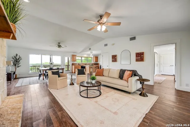 1267 RIVER BEND DR Blanco, TX 78606