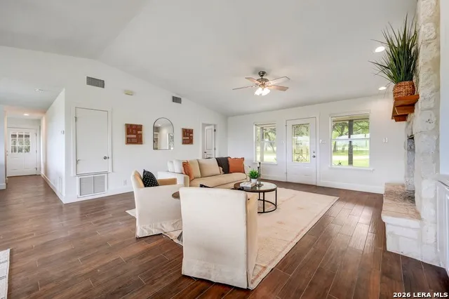 1267 RIVER BEND DR Blanco, TX 78606