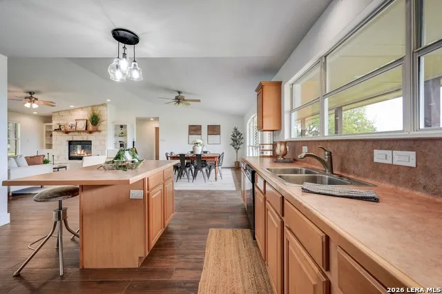 1267 RIVER BEND DR Blanco, TX 78606