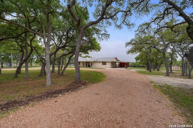 1267 RIVER BEND DR Blanco, TX 78606