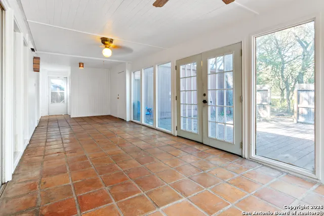 12031 Arms Way Live Oak, TX 78233