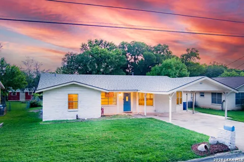 1107 Donna Kay Dr.