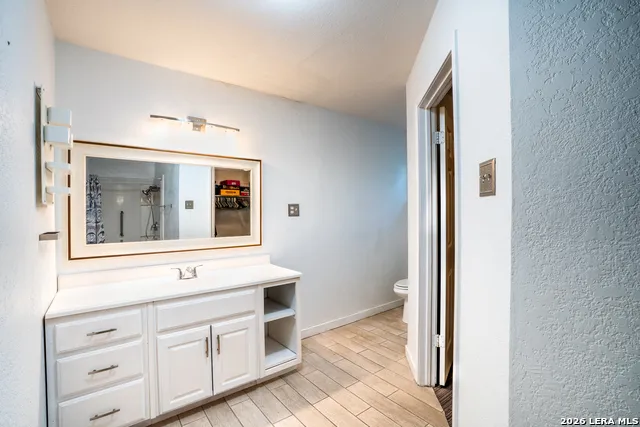 1107 Donna Kay Dr. Kerrville, TX 78028
