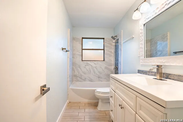 1107 Donna Kay Dr. Kerrville, TX 78028