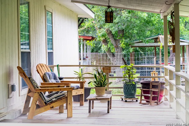1107 Donna Kay Dr. Kerrville, TX 78028