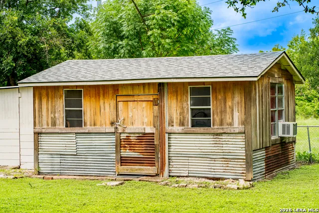 1107 Donna Kay Dr. Kerrville, TX 78028
