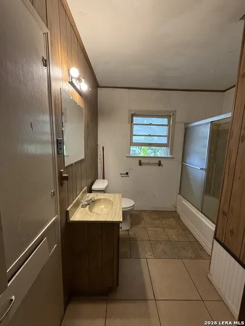 1939 County Road 134 Runge, TX 78151