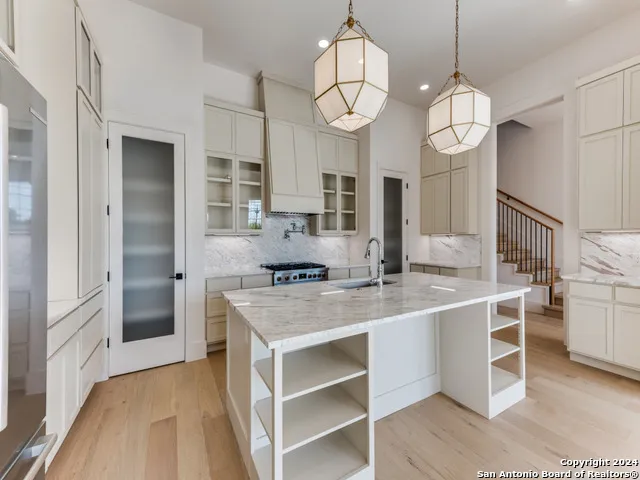 103 E WILDWOOD #B San Antonio, TX 78212