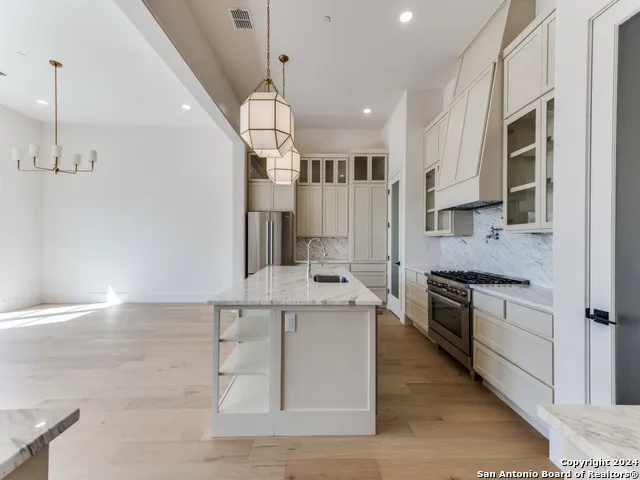 103 E WILDWOOD #B San Antonio, TX 78212