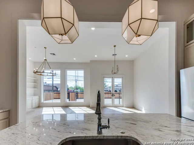 103 E WILDWOOD #B San Antonio, TX 78212