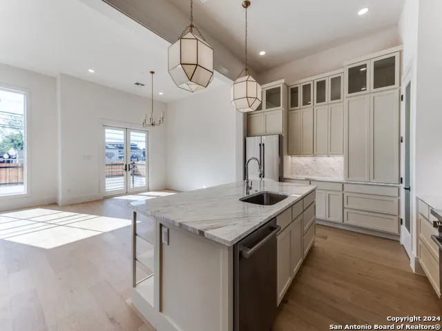103 E WILDWOOD #B San Antonio, TX 78212