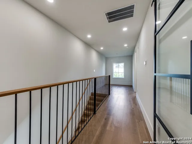 103 E WILDWOOD #B San Antonio, TX 78212