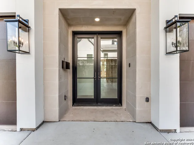 103 E WILDWOOD #B San Antonio, TX 78212