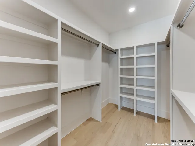 103 E WILDWOOD #B San Antonio, TX 78212
