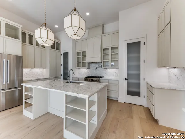 103 E WILDWOOD #B San Antonio, TX 78212