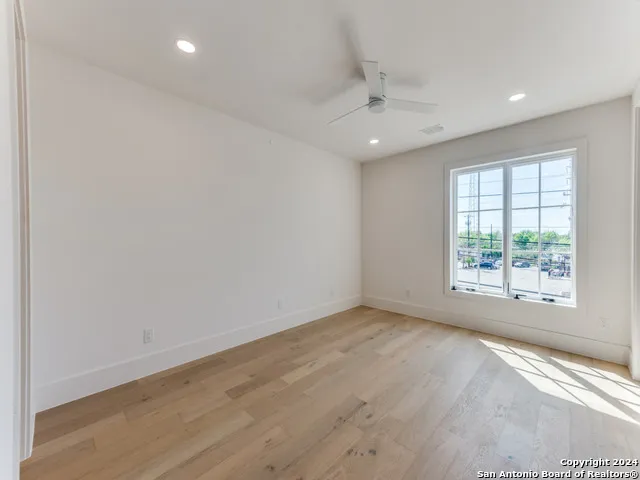 103 E WILDWOOD #B San Antonio, TX 78212