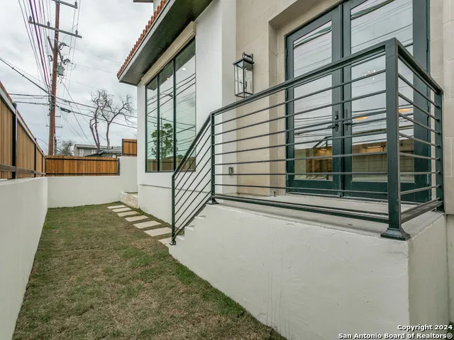 103 E WILDWOOD #B San Antonio, TX 78212