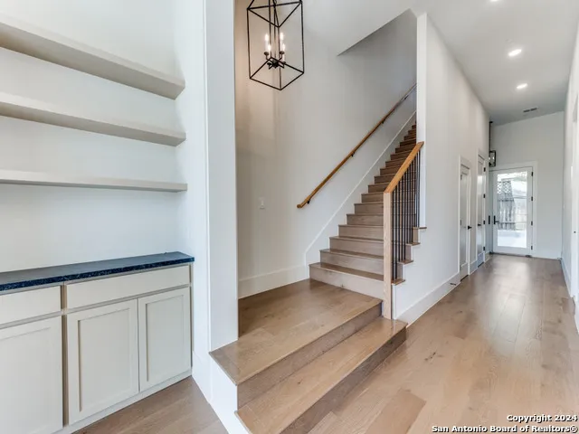 103 E WILDWOOD #B San Antonio, TX 78212