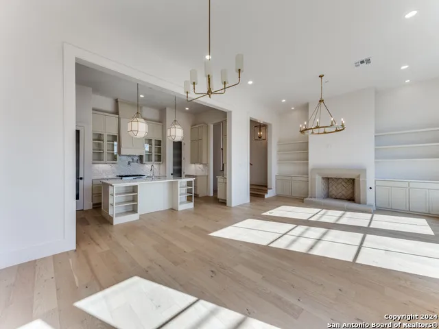 103 E WILDWOOD #B San Antonio, TX 78212