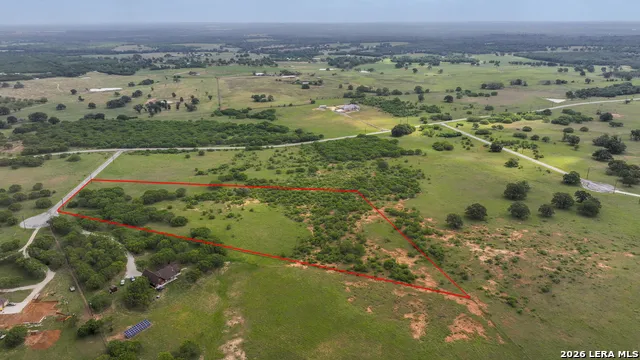 10 Patriot Circle Luling, TX 78648