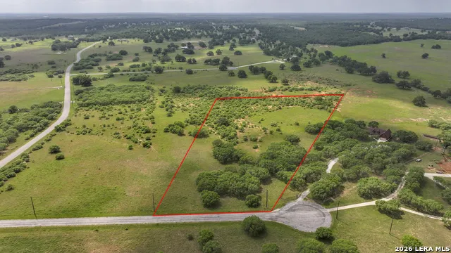 10 Patriot Circle Luling, TX 78648