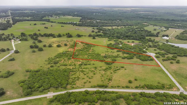 10 Patriot Circle Luling, TX 78648