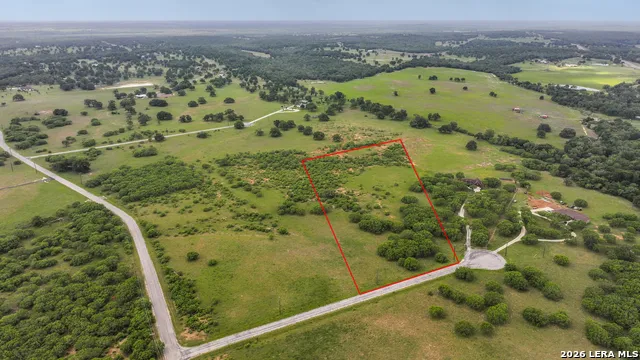10 Patriot Circle Luling, TX 78648