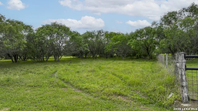 10 Patriot Circle Luling, TX 78648