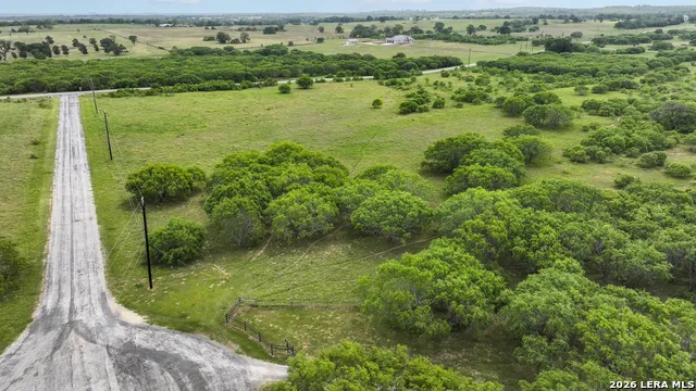 10 Patriot Circle Luling, TX 78648