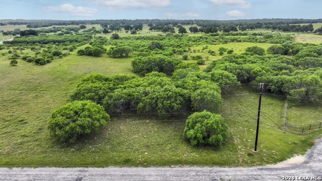 10 Patriot Circle Luling, TX 78648