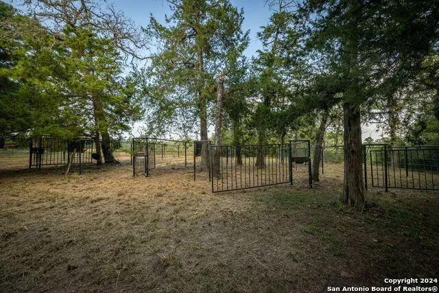 1031 Angel Lake Estates Alleyton, TX 78935