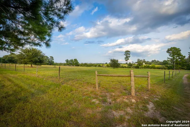 1031 Angel Lake Estates Alleyton, TX 78935