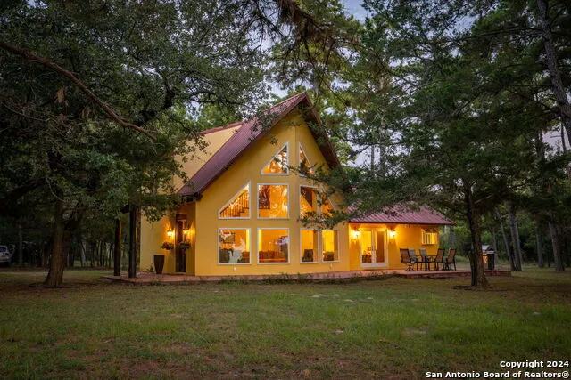 1031 Angel Lake Estates Alleyton, TX 78935
