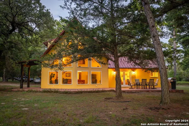 1031 Angel Lake Estates Alleyton, TX 78935