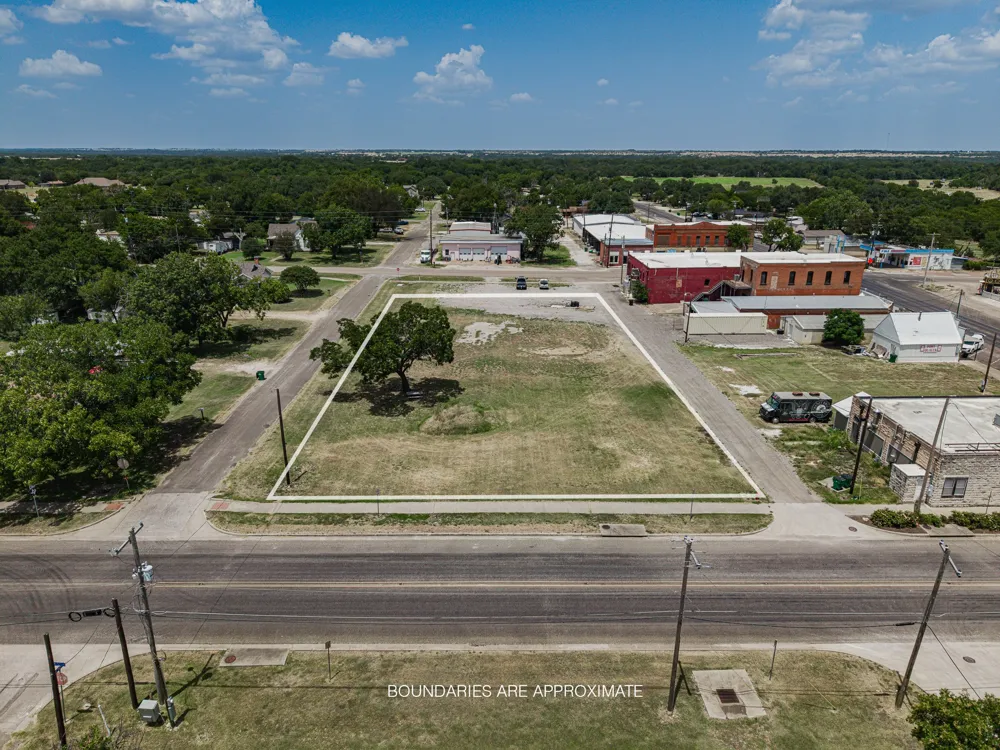 W 04th Street Crawford, TX 76638