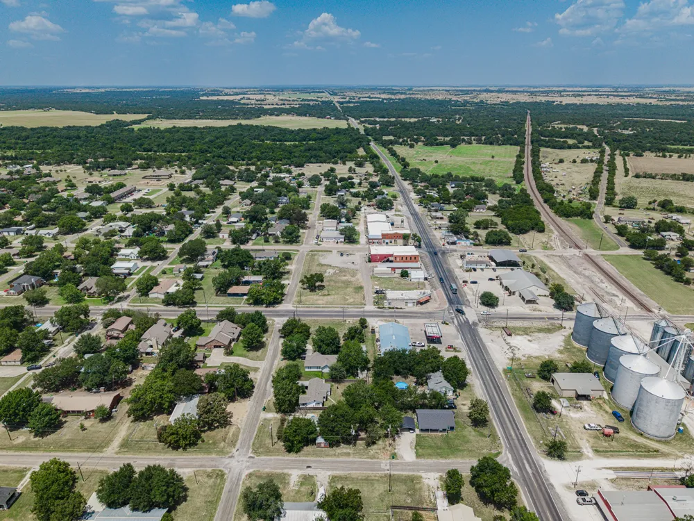 W 04th Street Crawford, TX 76638
