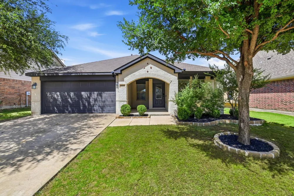 5608 Millers Creek Drive Argyle, TX 76226