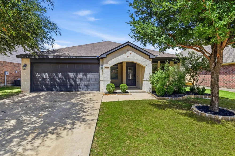 5608 Millers Creek Drive Argyle, TX 76226