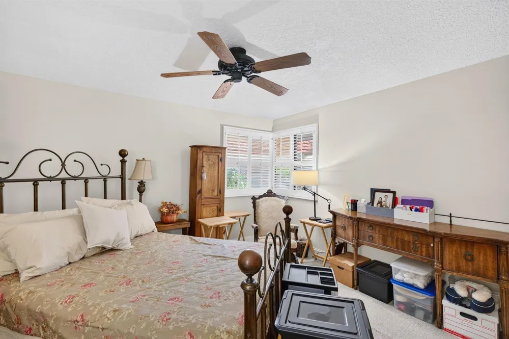 1401 NE 9th Street #20 Fort Lauderdale, FL 33304