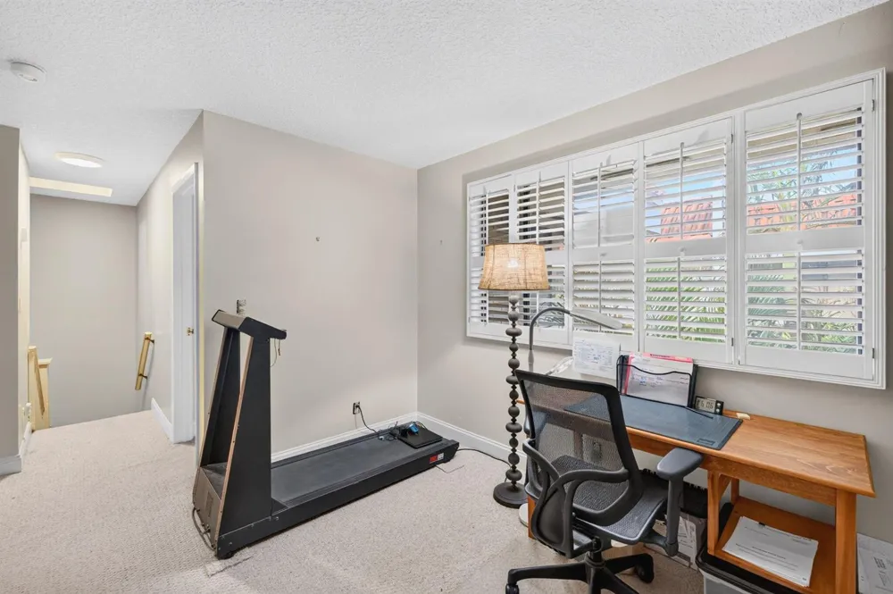 1401 NE 9th Street #20 Fort Lauderdale, FL 33304