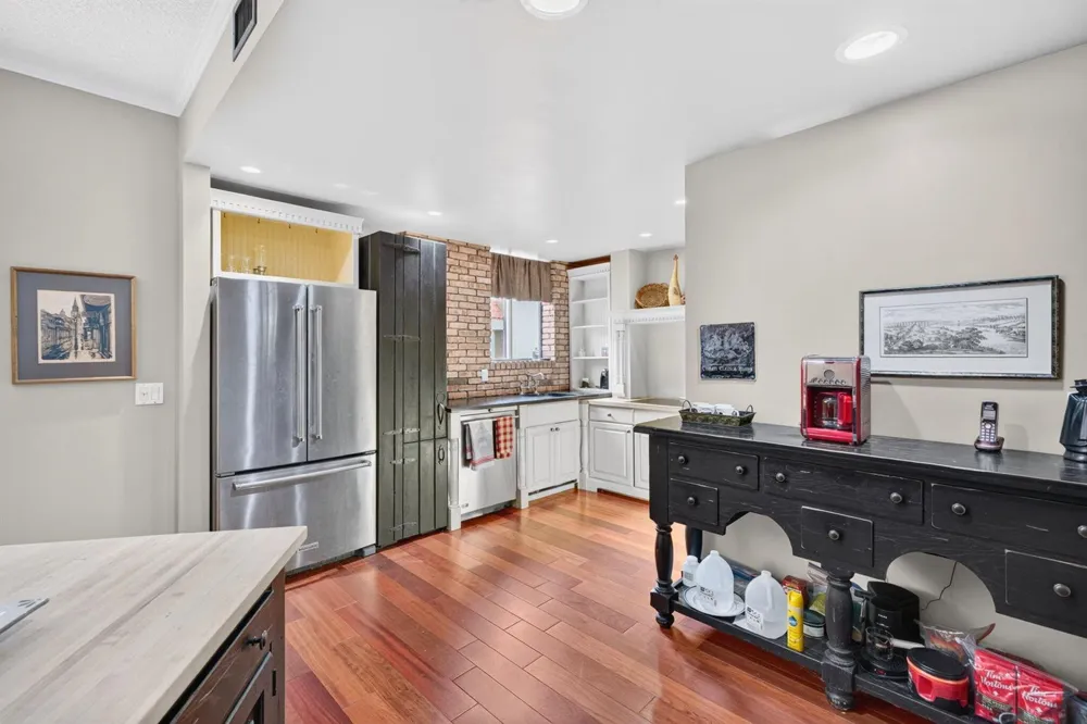 1401 NE 9th Street #20 Fort Lauderdale, FL 33304