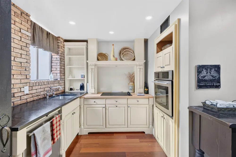 1401 NE 9th Street #20 Fort Lauderdale, FL 33304