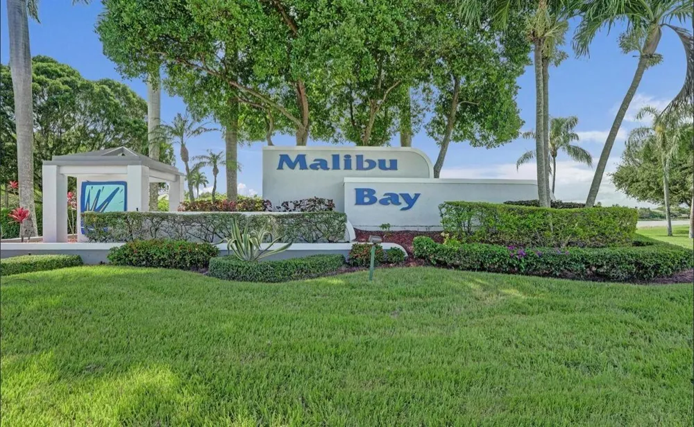 552 NW 208th Terrace Pembroke Pines, FL 33029