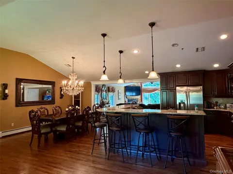 270 Bardonia Road