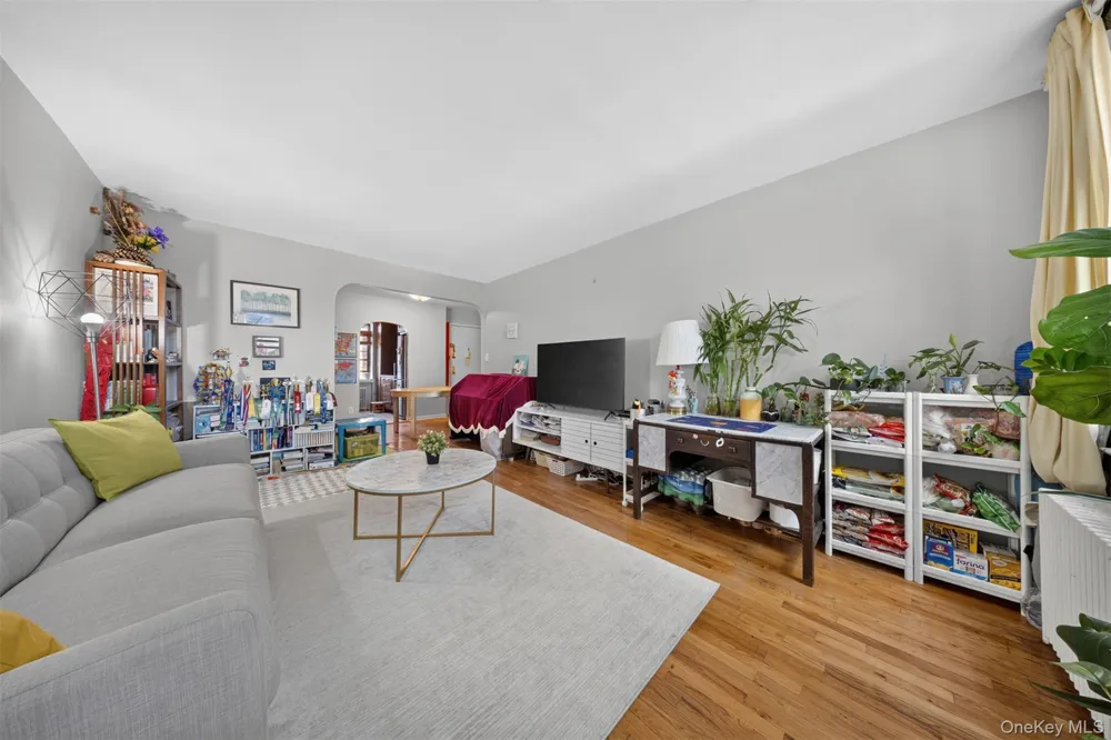 215-43 48th Ave #3E Bayside, NY 11361