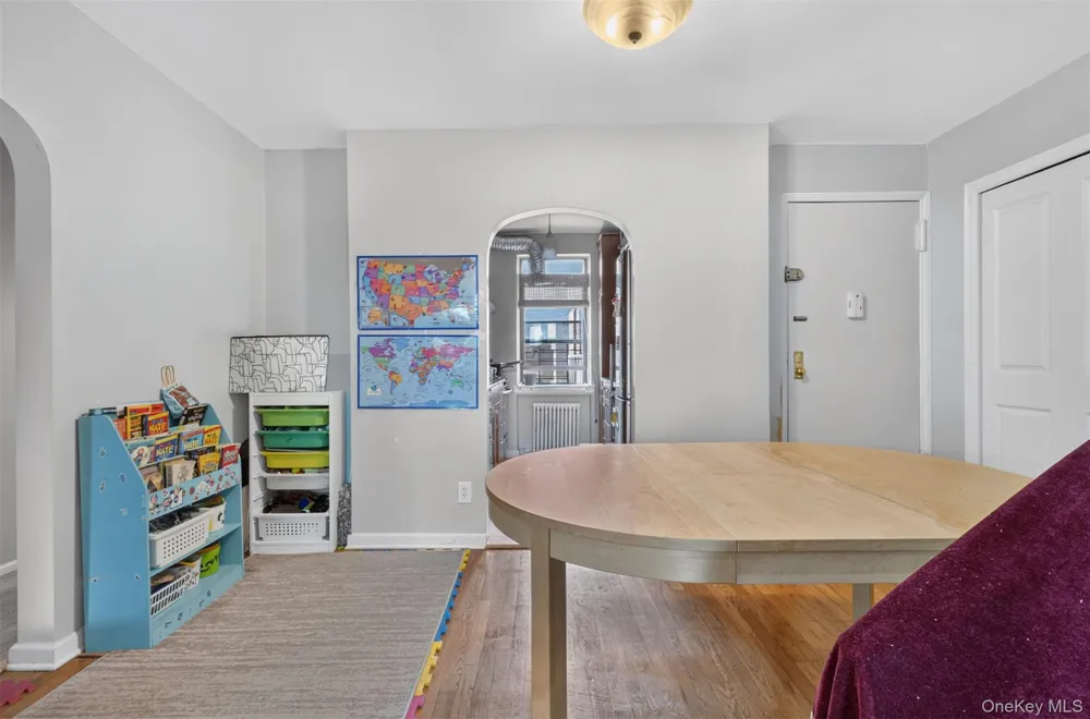 215-43 48th Ave #3E Bayside, NY 11361